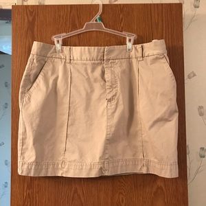 Tommy Hilfiger short khaki skirt